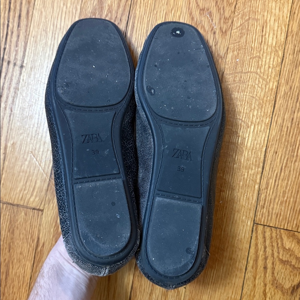 Zara distressed leather loafers sz 39/us 8 - Picture 3 of 3